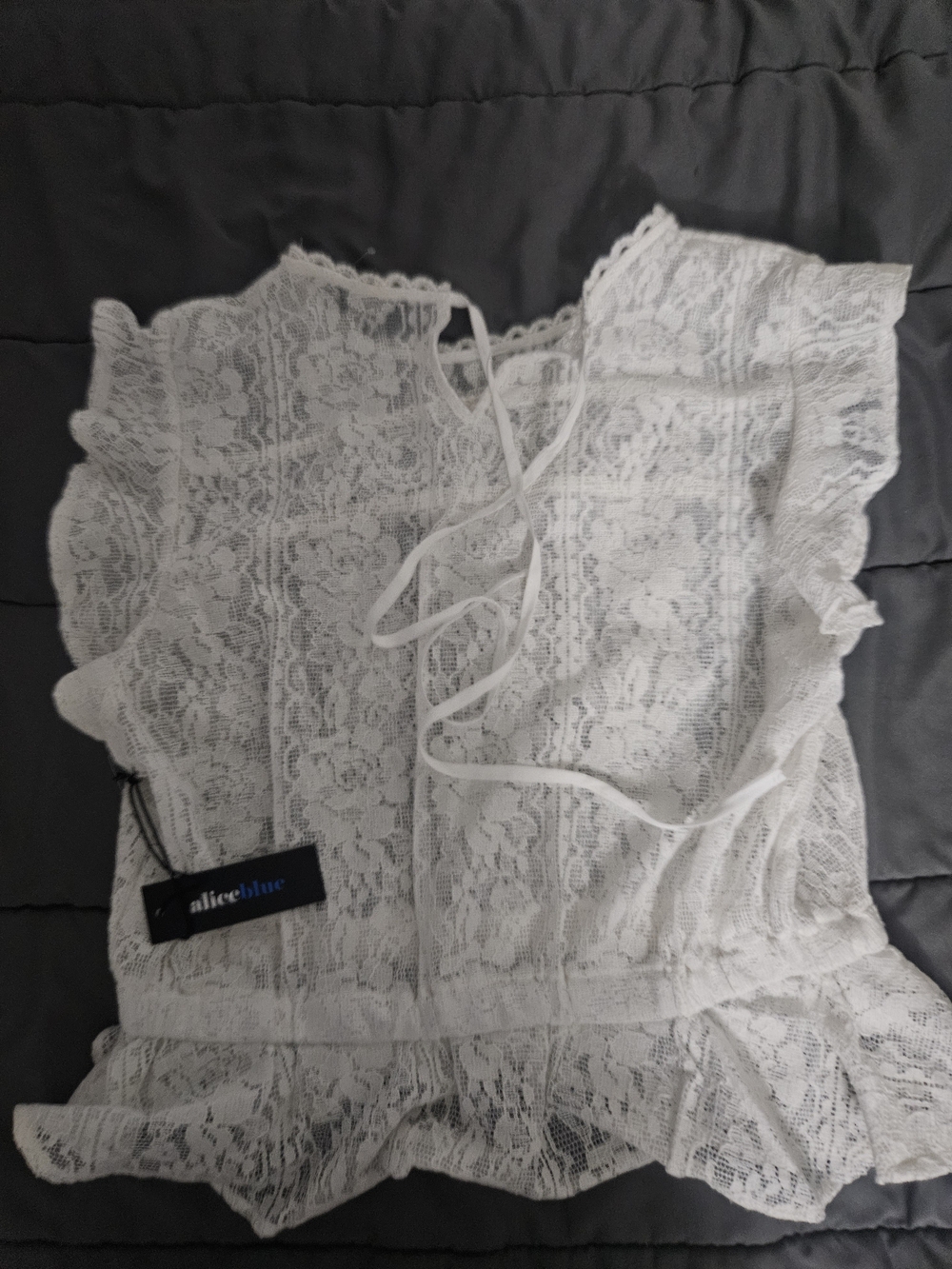 alice + olivia White Lace Ruffle Women’s Top